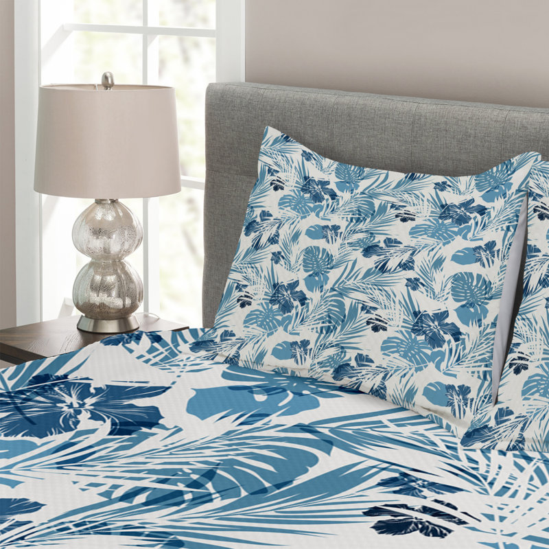Adorae Blue/White Microfibre Bedspread Set, 220 x 264 cm