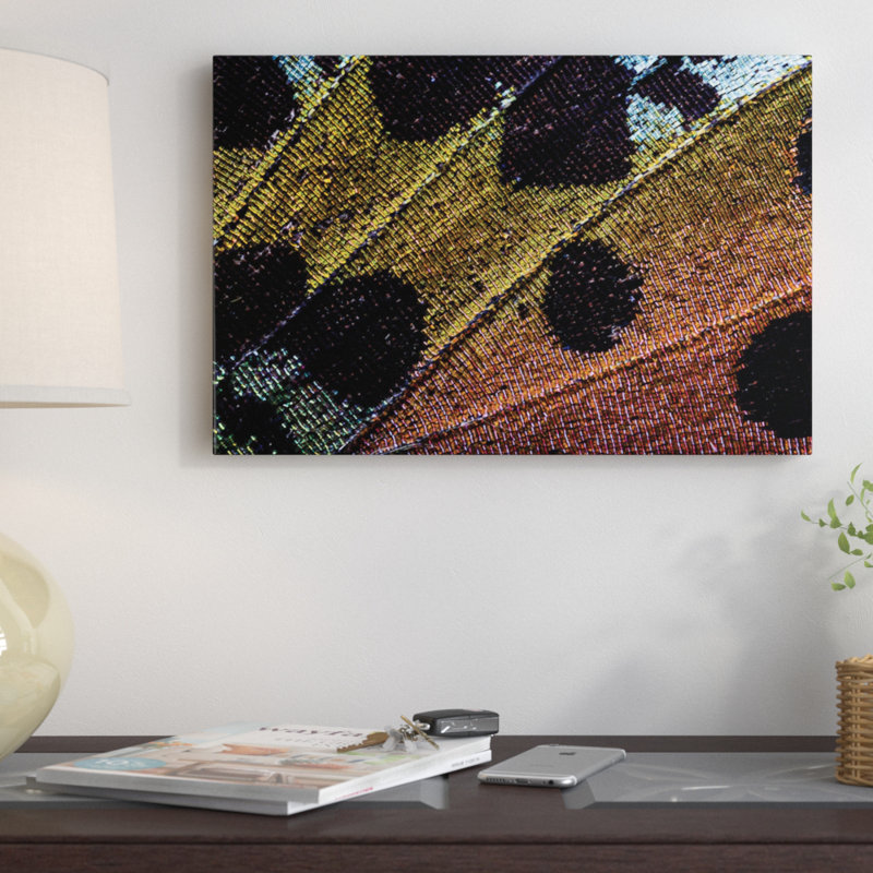 « beauté after métamorphose » par elena kulikova, impression sur toile tendue, H 18 po x l 26 po x P 1,5 po, Pas de tapis