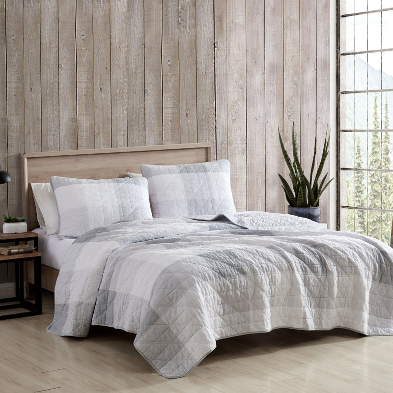 Gray and White Cotton King Reversible Quilt Set