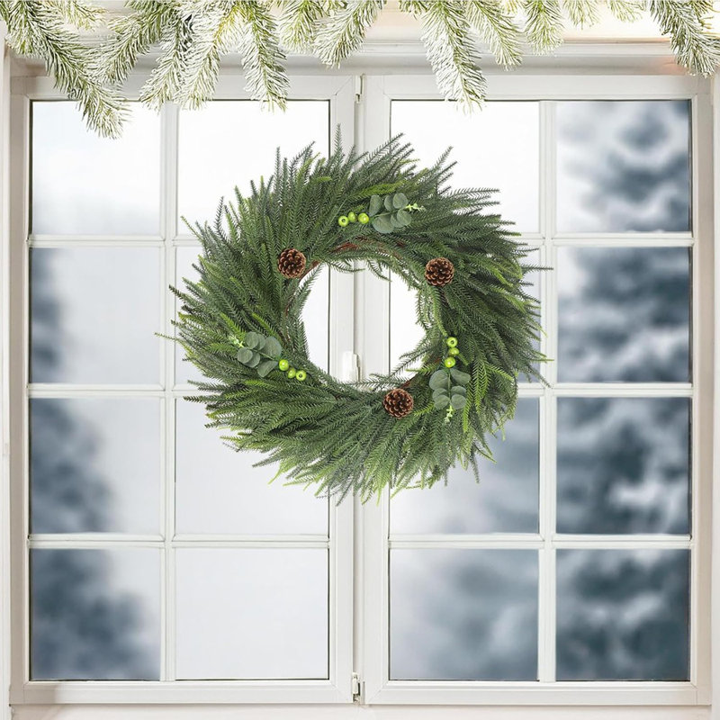 Couronne de Noël en pin Norfolk - vert - pin artificiel 24 po Real-Touch, décoration de porte d'entrée flexible