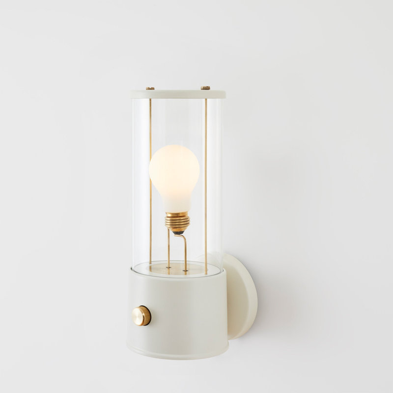 Muse Aluminium Wallchiere, Candlenut White