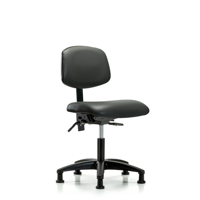 Chaise de travail, Carbone