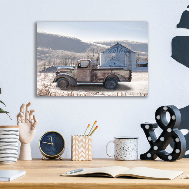 «Rustic Winter Farm» par Lori Deiter, art mural en verre acrylique, H 12 po x l 16 po x P 0,13 po