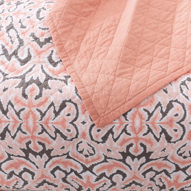 Floral Coverlet, Queen Coverlet + 2 Shams