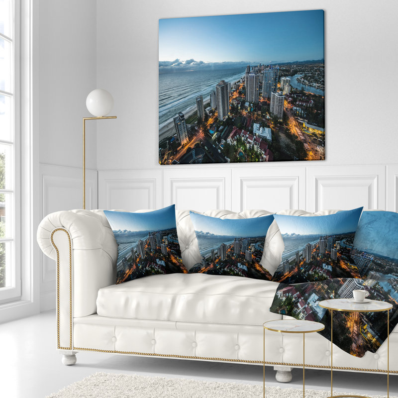 Coussin de cityscape skyscrapers aérienne et sea view, 18 po x 18 po, Coussin décoratif