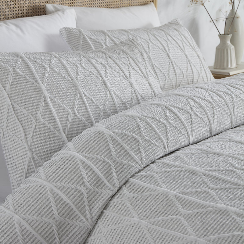 Crinkle Stripe Polyester Striped Duvet Cover Set, Kingsize