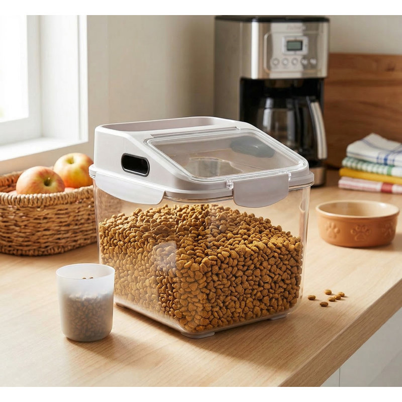 Boîte à gâterie hermétique pour animaux de compagnie, 5,5 lb, plastique translucide résistant à l'humidité, couvercle verrouillable, garde les aliments secs au frais pour les chats et les chiots