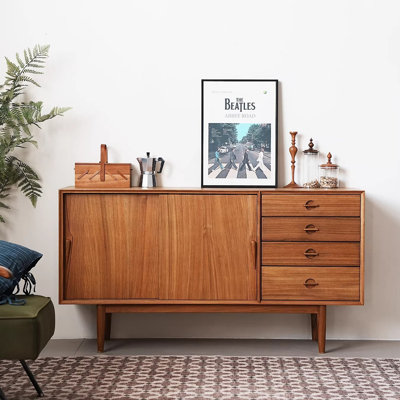 Buffet maison de style rétro