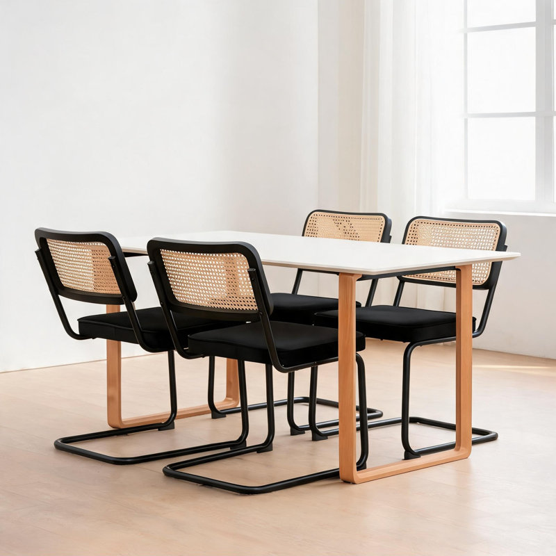 Ensemble de 4 chaises d'appoint rembourrées en velours avec dossier en rotin tissé à la main, noir classique, pieds chromés, empilables