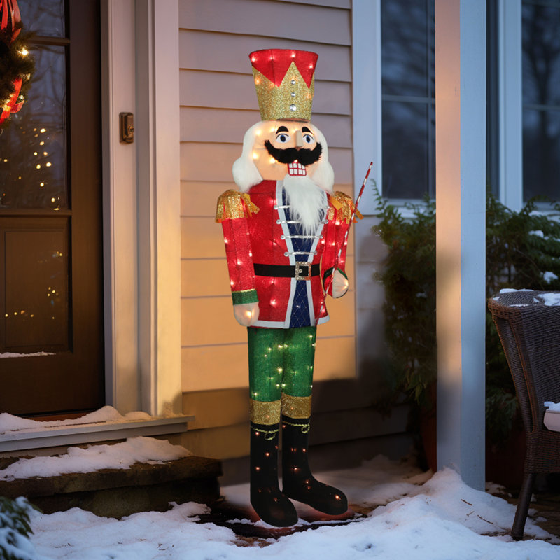 Décoration de jardin de Noël casse-noisette lumineux blanc chaud 5 pi Gutierrez, Chapeau rouge
