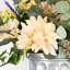 Centre de table avec arrangement floral