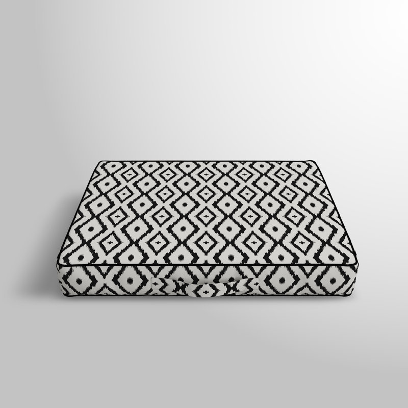 Darnita Geometric Polyester Pet Bed, Small (27" W x 20" D x 4" H)
