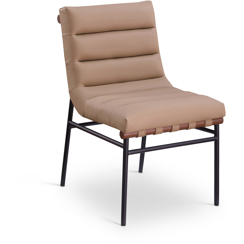 Chaise en cuir Burke, Cuir brun clair végétalien