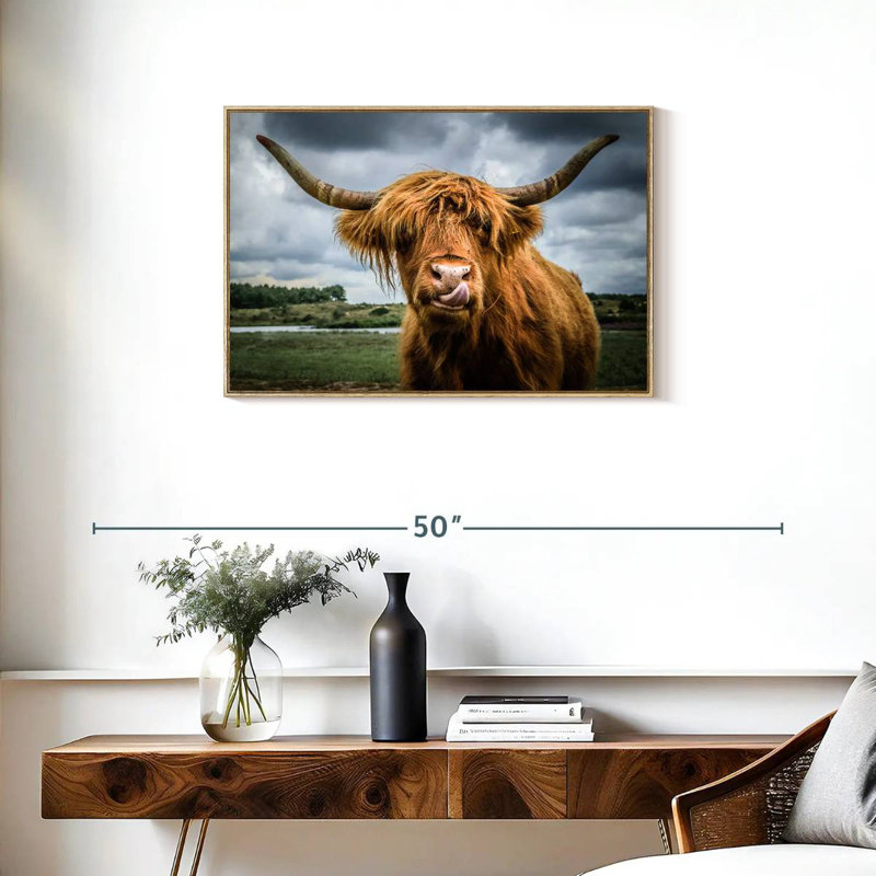 Silly Highland Cow, Cadre flottant en bois naturel, 31 po x 21 po