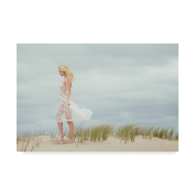 « liz on the beach », reproduction de photo sur toile tendue