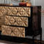 Buffet de console de style moderne du milieu du siècle, 126 cm (49,52 po), 6 tiroirs, motif de losange géométrique 3D, pieds en métal noir.