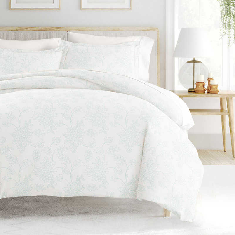 Aqua Vine Pattern King Size Duvet Cover Set with Pillow Shams