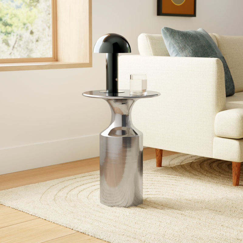 Dafoe End Table, Silver