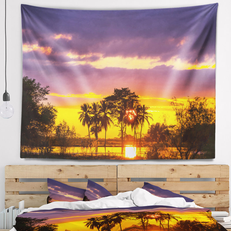 Terrain envahi de couleur paysage au tapisserie coucher du soleil, H 78 po x l 92 po