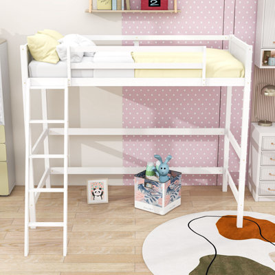 Lit mezzanine simple en bois avec échelle robuste et garde-corps