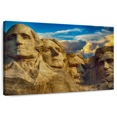 Lilie Iconic Mount Rushmore Monument