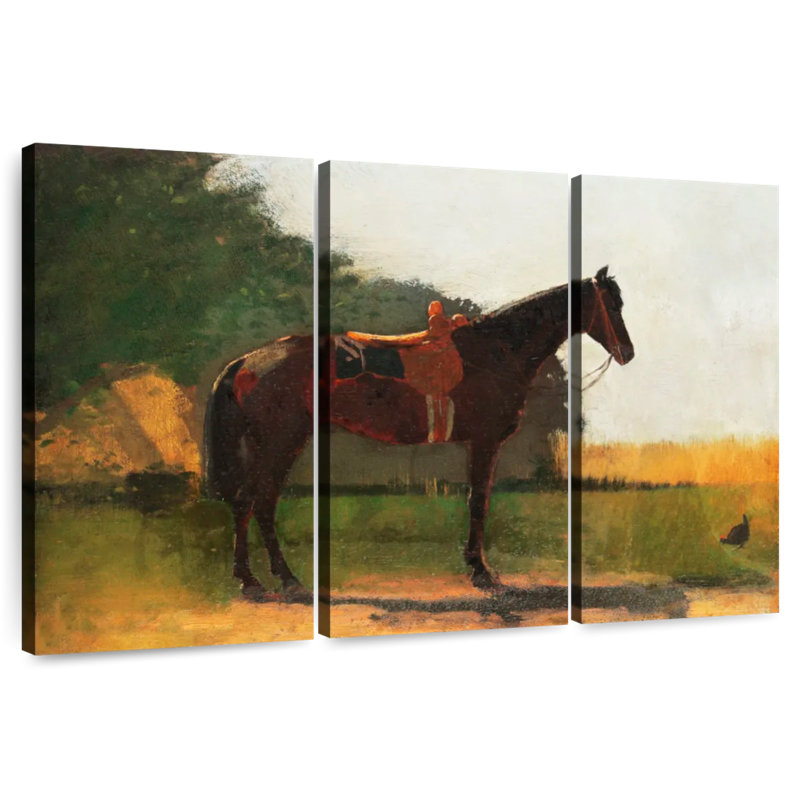 Cheval de selle dans une cour de ferme, H 48 po x l 74 po