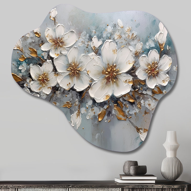 «White and Gold Daisy Symphony III - Asymmetric Daisy», reproduction d'art murale en métal, H 25 po x l 28 po x P 1 po
