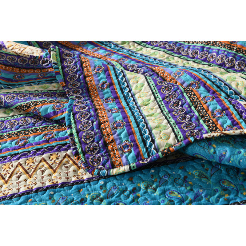 Polyester Striped Quilt, King Quilt + 2 King Shams