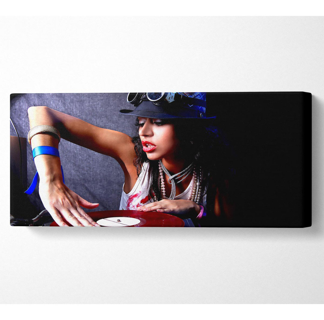 Sexy Dj Girl - Panorama-Kunstdrucke auf Leinwand - Wrapped Canvas