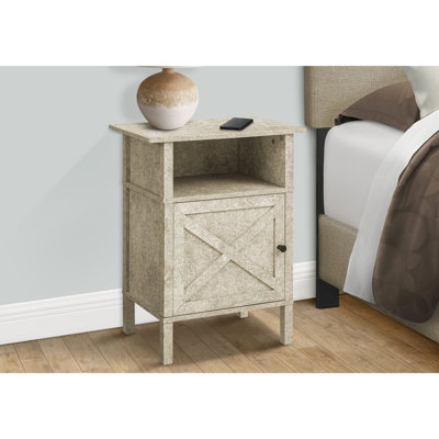 Élégante table d'appoint transitionnelle pour petites chambres à coucher, avec finition en pierre crème et tablettes de rangement