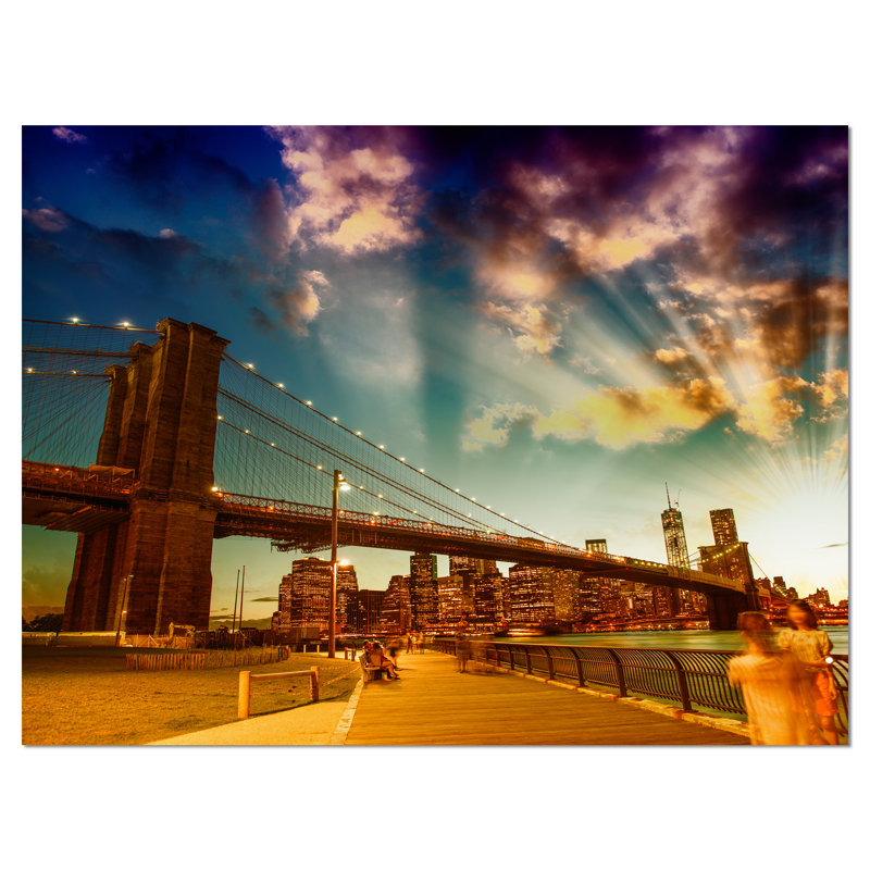 Relaxing in Brooklyn Bridge Park - reproduction de photo sur toile tendue, H 8 po x l 12 po