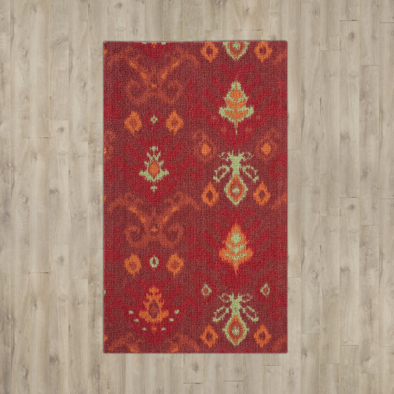 Tapis rouge à motif floral 2 pi 6 po x 4 pi Cabell