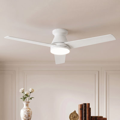  Ventilateur de plafond encastré 52 po avec télécommande, pales à double face, flux d'air silencieux réversible à moteur à courant continu, ventilateur de plafond moderne à profil bas à 6 vitesses pour le salon des chambres à coucher