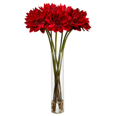 Arrangement floral de lotus dans un vase