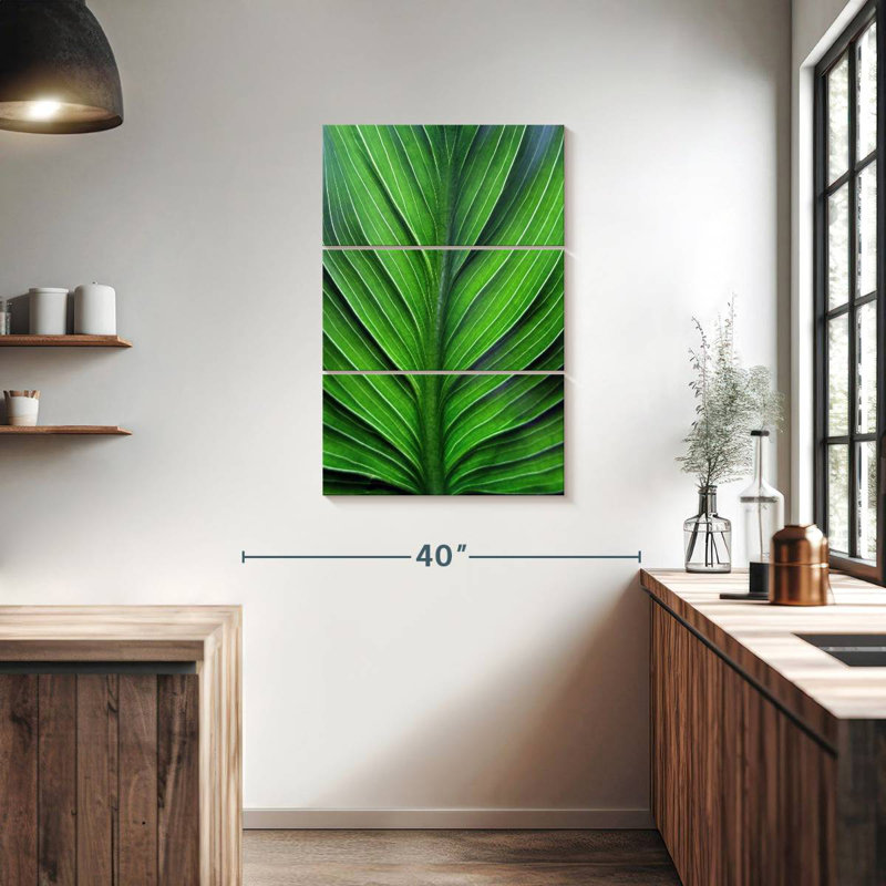 Harnek Leaf Lines, 38" H x 24" W