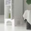 Grande armoire de salle de bain avec tablettes et portes, blanc