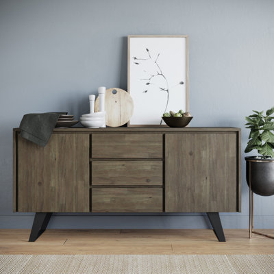 Buffet industriel moderne à 3 portes en bois d'acacia massif l 60 po avec tablettes réglables et base en métal Lowry