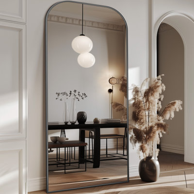 Miroir surdimensionné arqué en métal surdimensionné