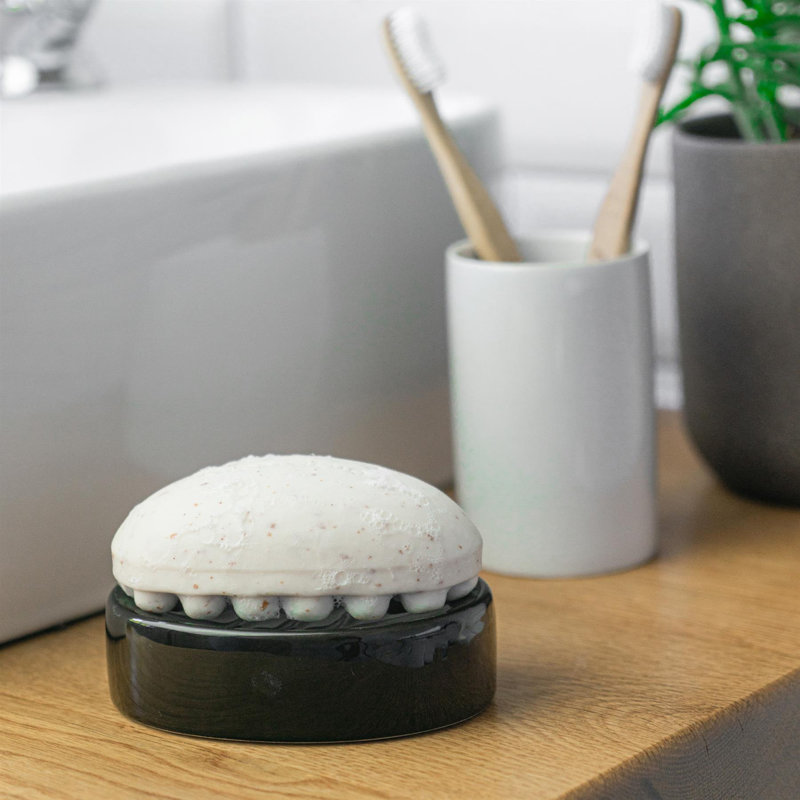 Harbour Housewares - Ceramic Soap Dish, Black