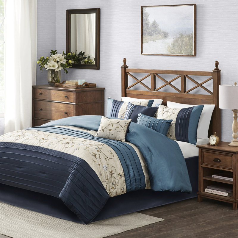 Édredon bleu marine 7 pièces - brodé, 2 taies décoratives, 3 coussins, jupe de lit, option fer à repasser, design élégant, facile à laver et