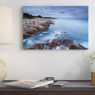 " Coastal Granite Rocks "