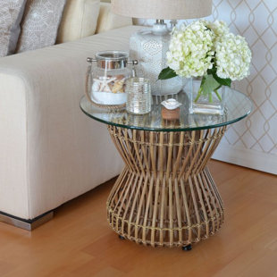 Table de bout ocho en rotin