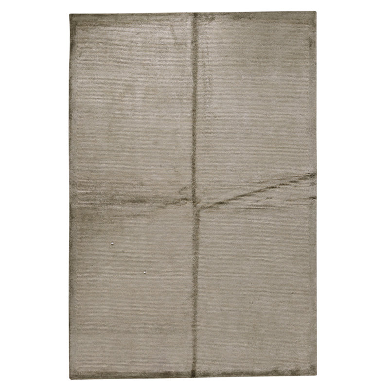 Hand Knotted Area Rug in Red And Rose