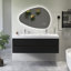 Meuble-lavabo mural de 60 po avec lavabo à surface solide