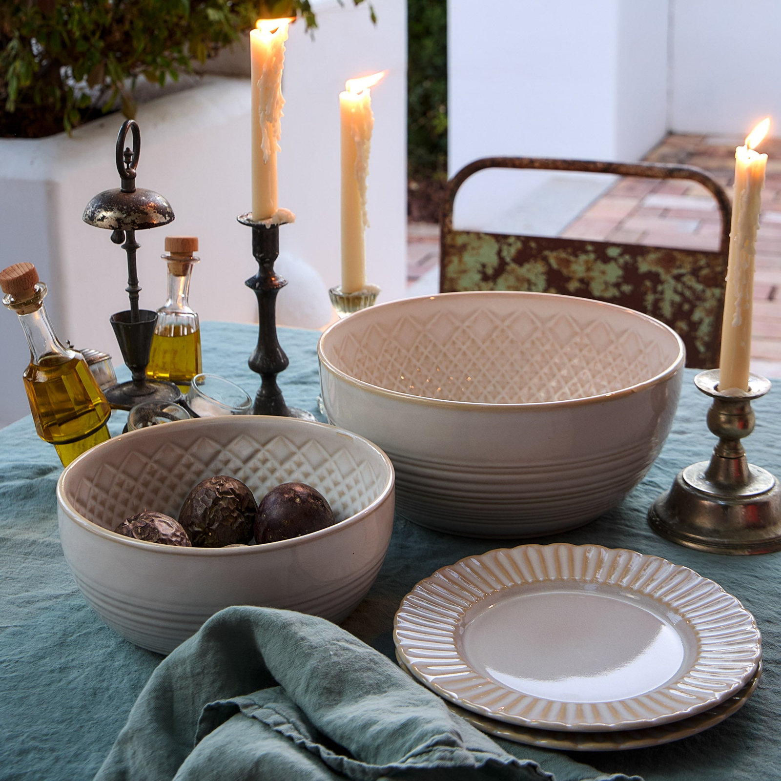 Naveen Serving Bowl