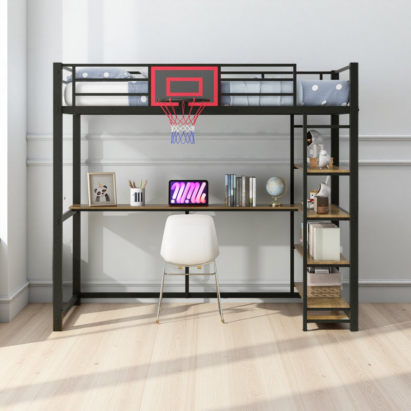 Lit mezzanine simple en métal avec tablettes, bureau et panier de basketball