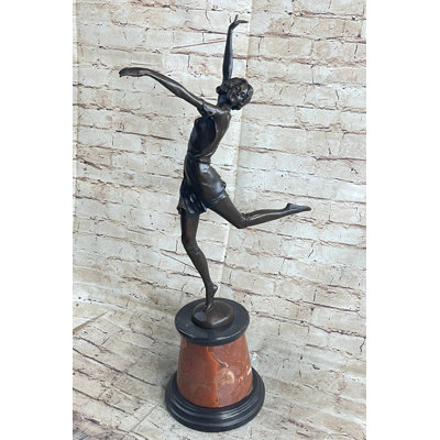 Shaylan Figurines & Sculptures