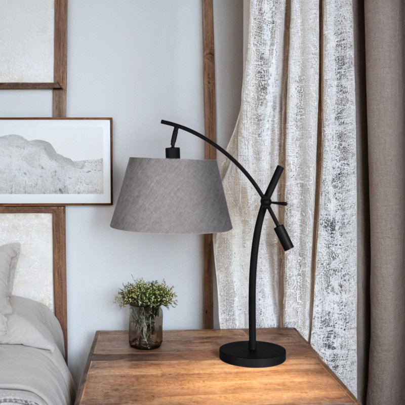 Lampe de table en métal