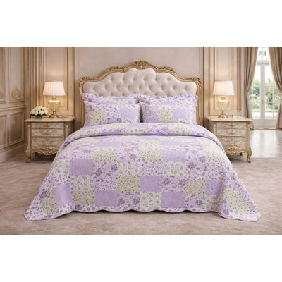 Polyester Patchwork Bedspread with Pillow Shams Included