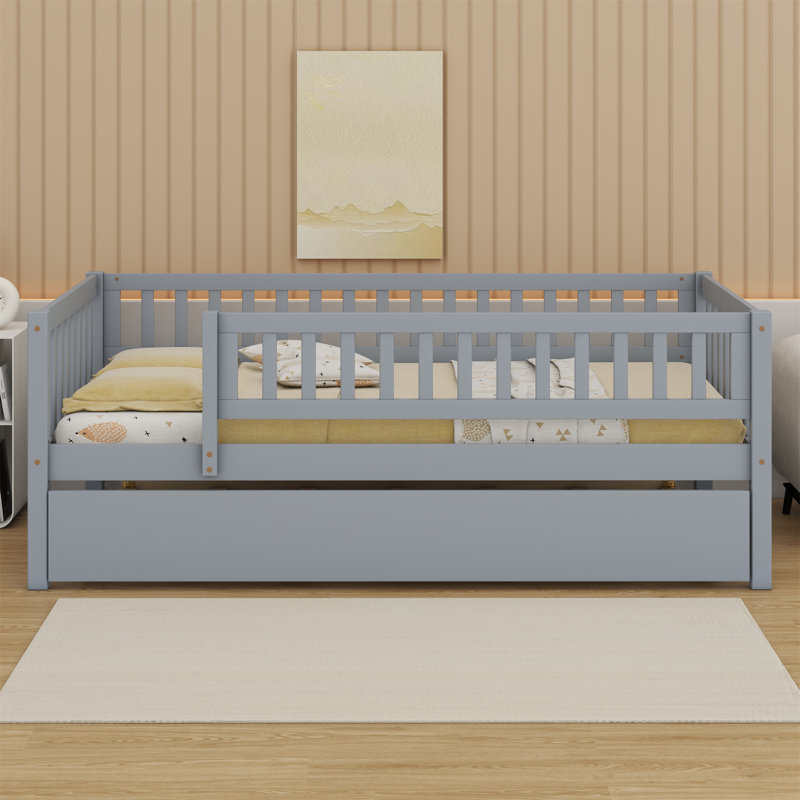 Lit de jour en bois avec couchette et barrière de sécurité, Gris
